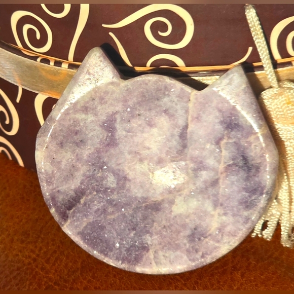 Lepidolite Cat Shaped Jewelry Dish - Picture 1 of 3